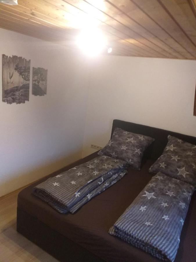 Ferienwohnungen Eibner Dettingen an der Erms Bagian luar foto